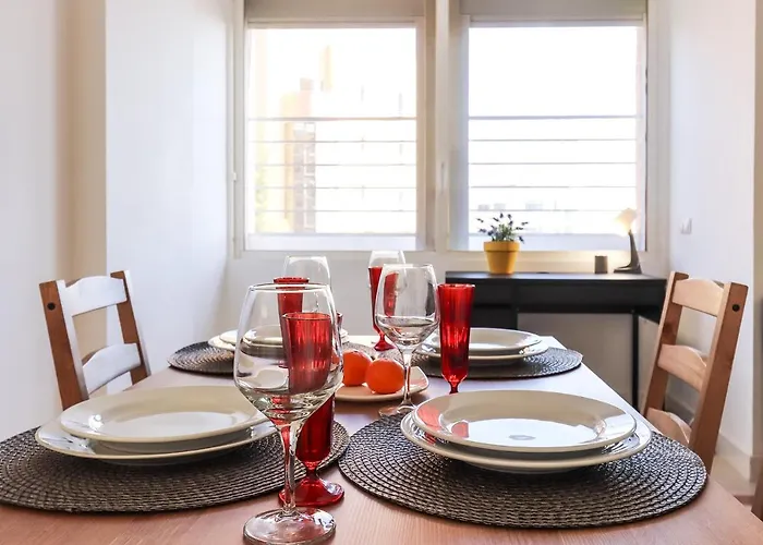 Lisbon Flower 360º - Your Lovely Flat With Pool And Parking