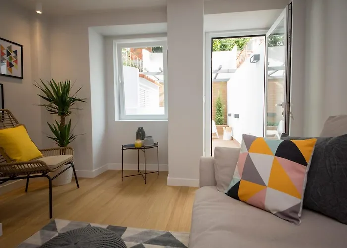 Designer Apartment In One Of Lisbon\'S Trendiest Quarters