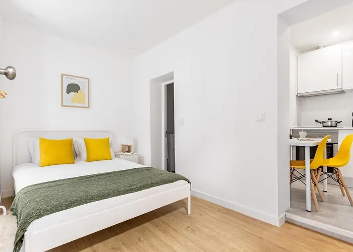 Altido Charming Apartments Near Necessidades Palace