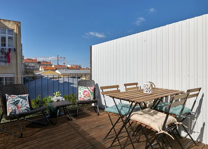 Retiro da Graça: Stylish sunny apt with a balcony