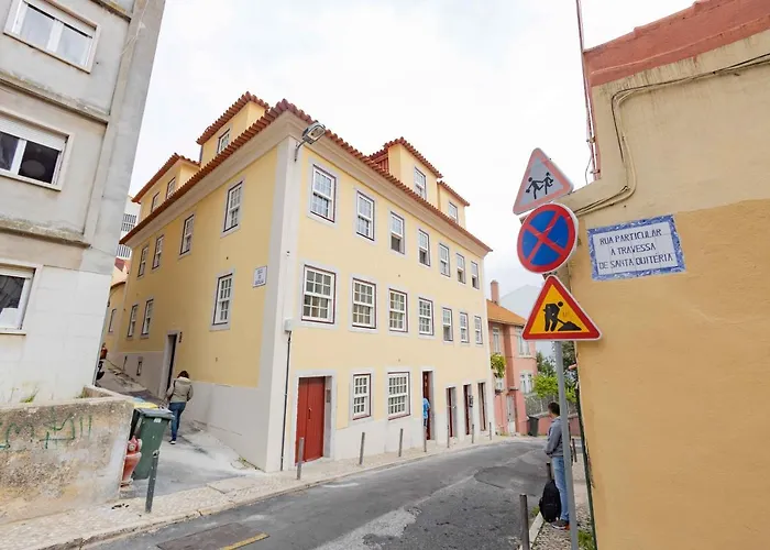 New Lisbon Center Apartment