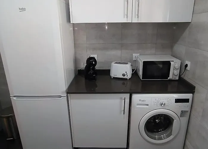 Lisboa/City/Sunny Apar/Metro/Airport/Wifi/Air Cond