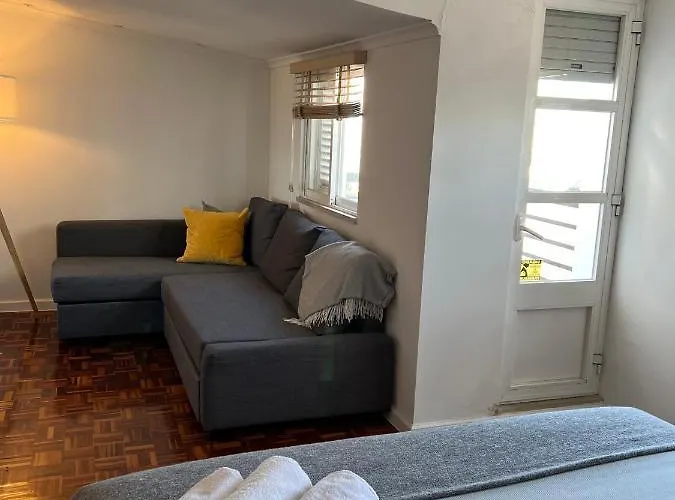 Quarto Privativo Com Varanda E Vista Para O Rio