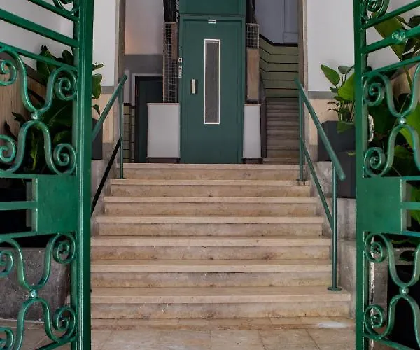 Succeed Campo Pequeno Guest House