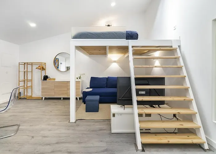 Whome Urban Escape: 1-Br W/Mezzanine Near Campo Ourique