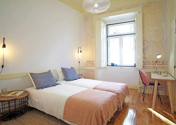 Bh2 Charm In Bohemian Bairro Alto * 4Bdr * Old Style