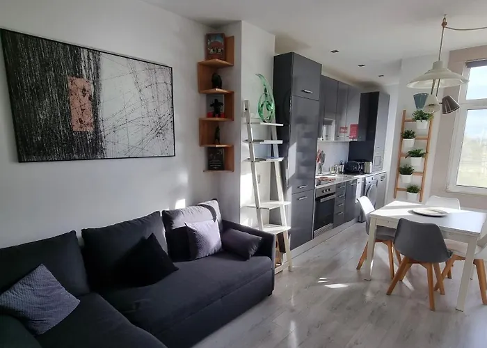 Expo Oriente 2 Bedrooms By Gt House