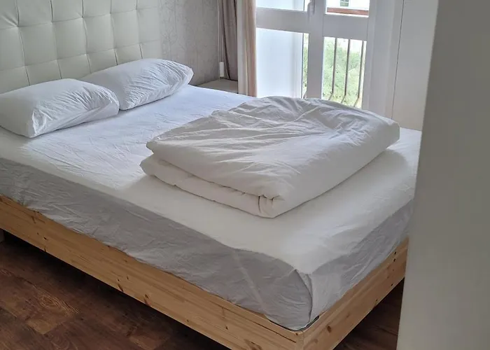 Comfy Room Near Metro