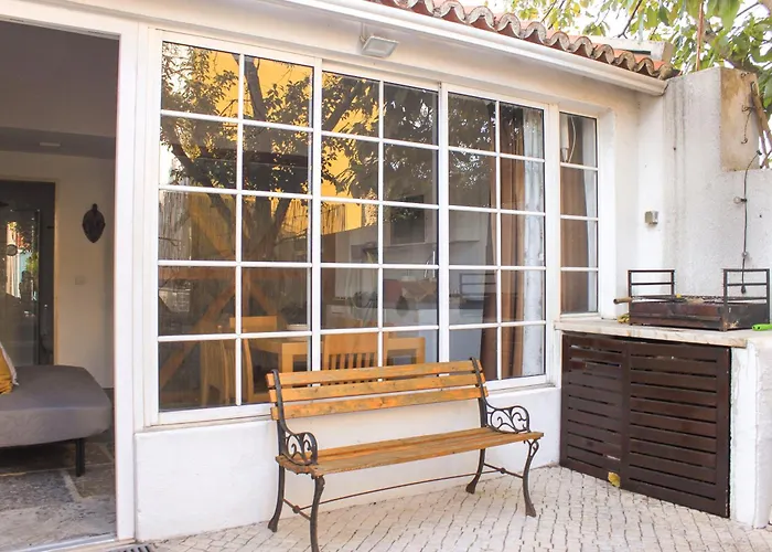 Almirante24 - Apartment With Garden - Ajuda Palace & Royal Treasure Museum