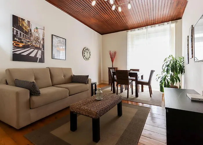 Anjos Cozy Apartment in Lisbon