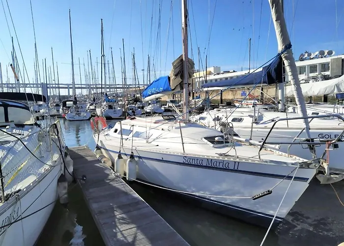 Be Local - Sleep Aboard The Santa Maria Sailing Boat In Lisbon