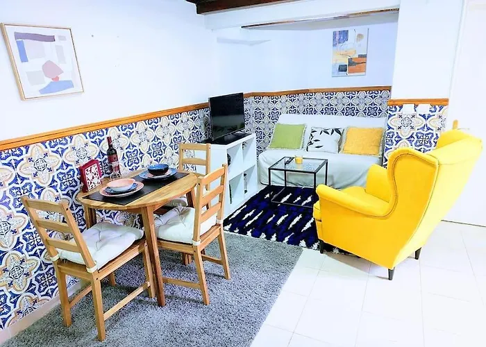Authentic Portuguese Home- Alfama