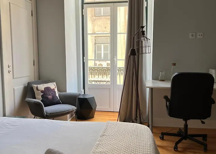 Suite No Chiado Baixa De Lisboa - Em Apartamento Partilhado