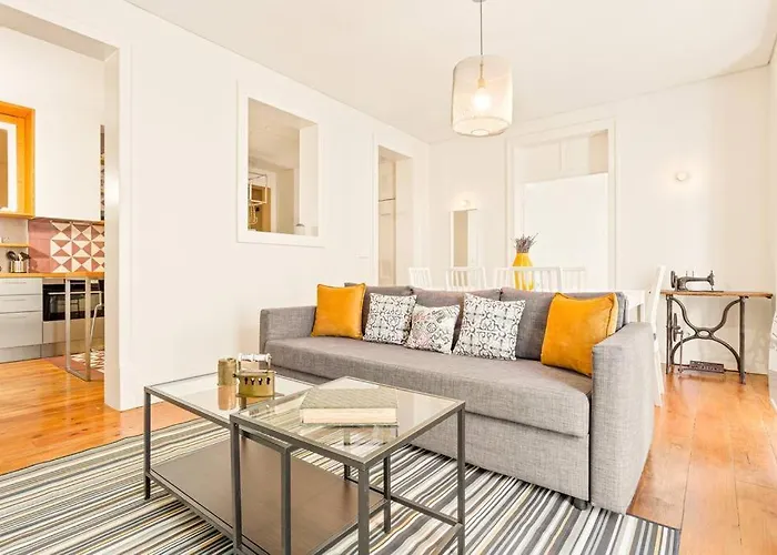 Sunny Bica - Downtown Large Apartment
