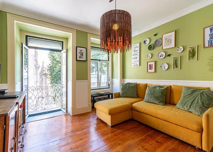 Apartment In The Typical Neighborhood- Graca