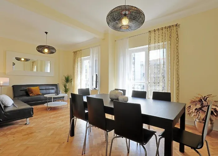 Studio Fuer 11 Personen Und 1 Kind In Lissabon, Regio De Lisboa Costa De Lisboa - B58323