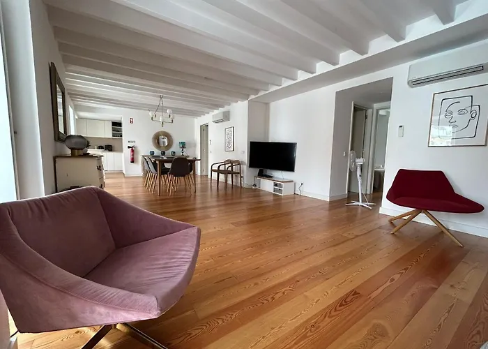 Intendente Charming Apartment By Innkeeper