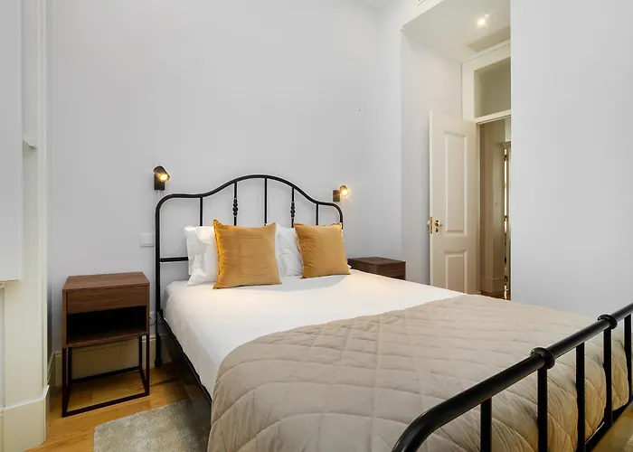 Whome Elegant Stay In Lisbons Historic Downtown