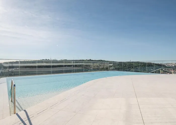 Saudade - 1 Bedroom And Shared Pool In Campolide