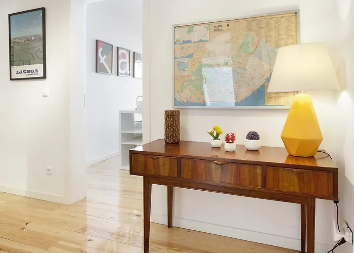 Vintage Flat With Garden | Principe Real | Lisbon