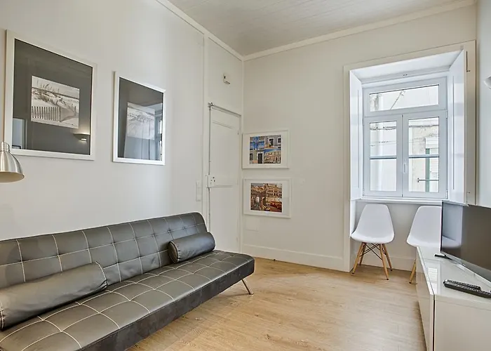 BmyGuest - Alfama Terrace Apartment
