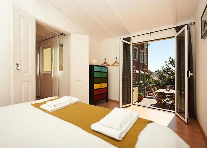 Hello Lisbon Principe Real Apartments