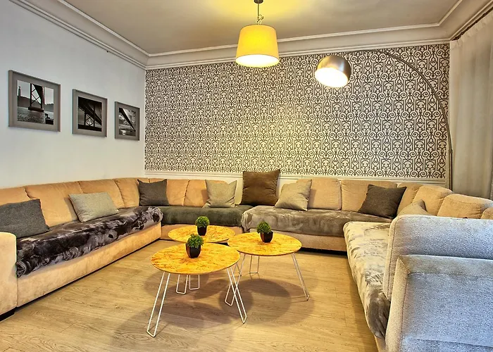 Sao Pedro 30 Guests Apartment