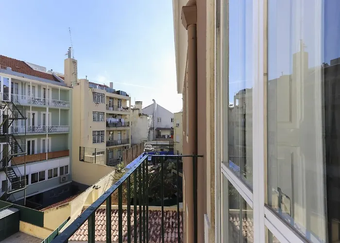 Charming Avenida By Homing