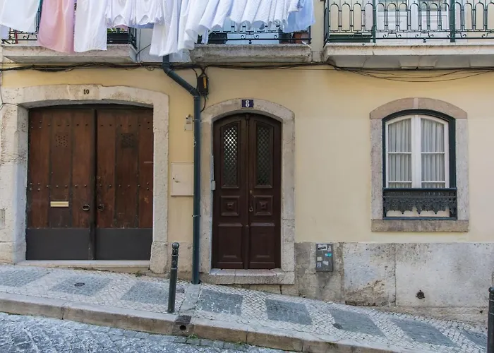 Lovelystay - Chiado 2 Bedroom Charm!