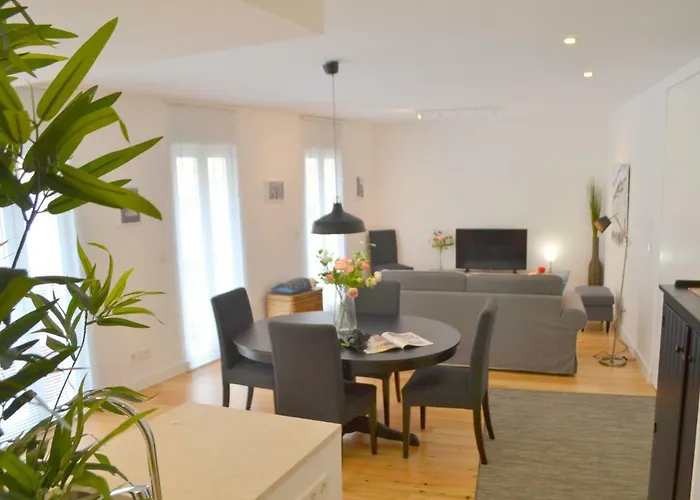 TP BOMBARDA 5, Lisbon Deluxe Apartment
