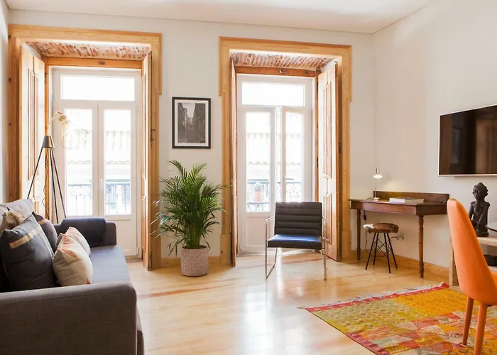 Charming Flat With Balconies Central Chiado District 2 Bedrooms & Ac 19Th Century Building