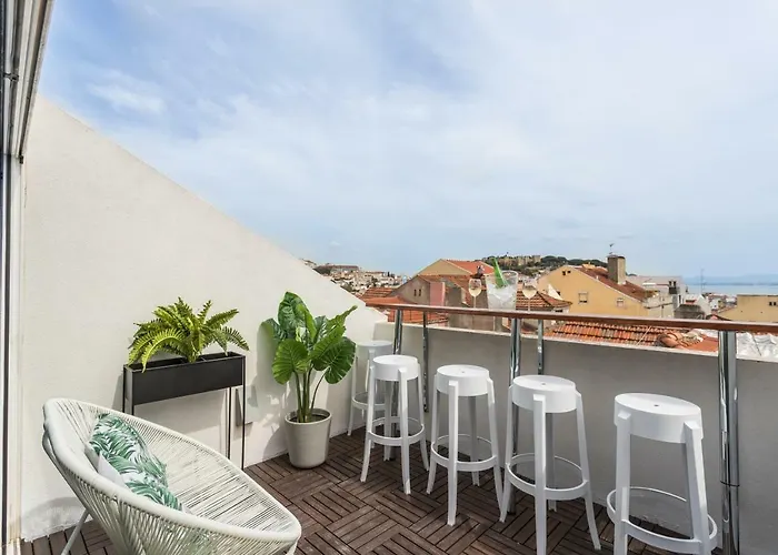Rossio Penthouse Three-Bedroom Apartment W/ River View And Parking - By Lu Holidays