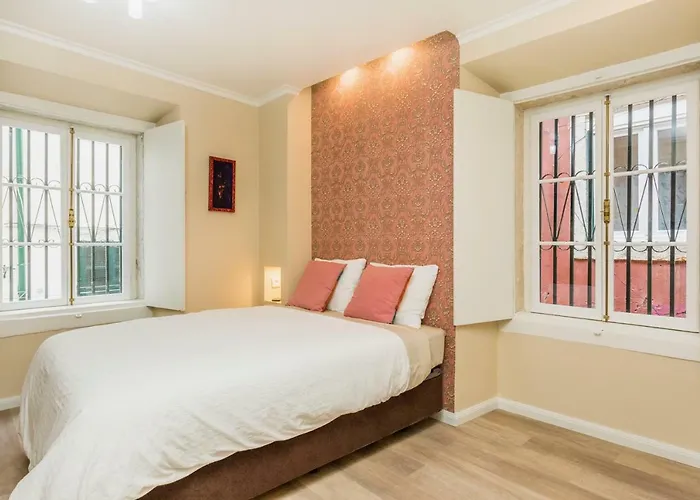 Cozy And Confortable Your Alfama Story