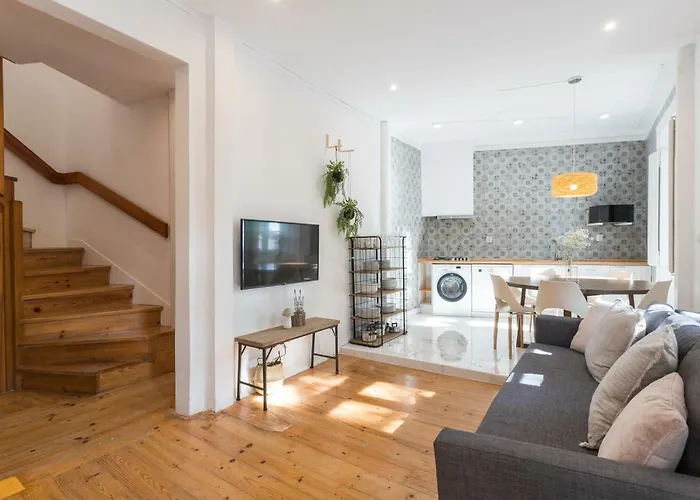 Alfama Tale Four-Bedroom Apartment W/ River View - By Lu Holidays