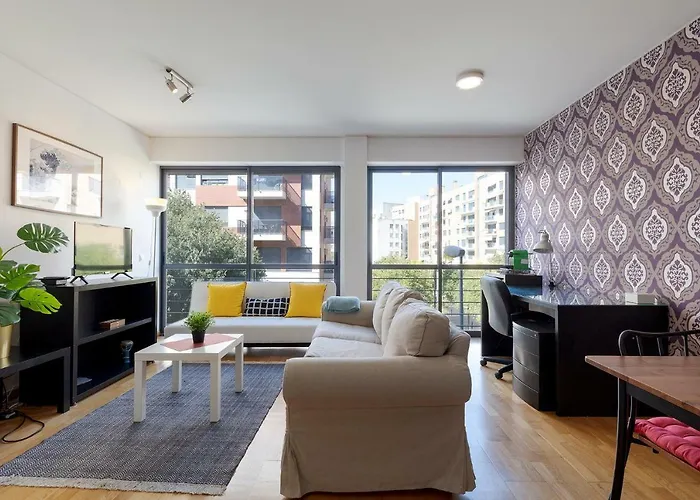 Riverside Luxury Apartment Expo Near The Airport