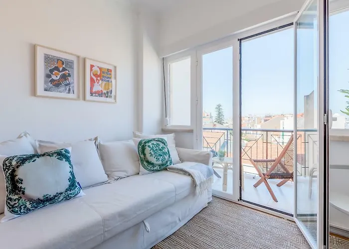 Renovated Sunny Apartment With Amazing Sunset Balcony , By Timecooler