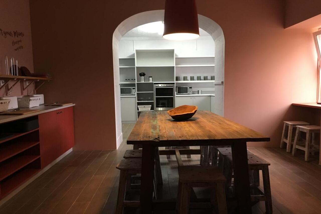 Back To Hostel Lisbon