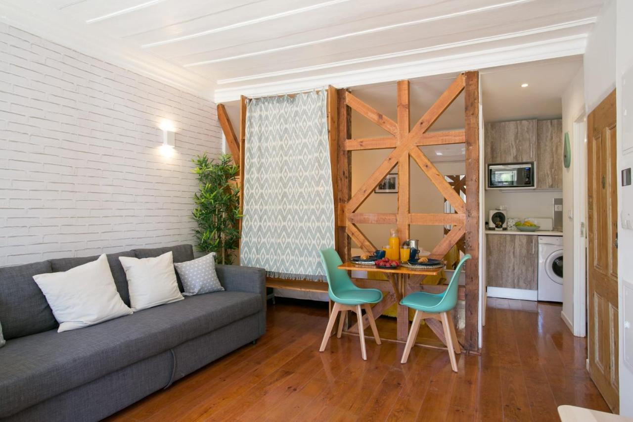 Appartement Sunny Photographers Studio Wbalcony In Alcântara *