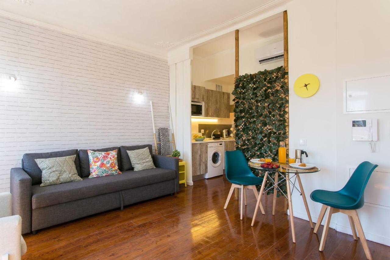 Appartement Photographers Attic W Stunning View In Alcântara *