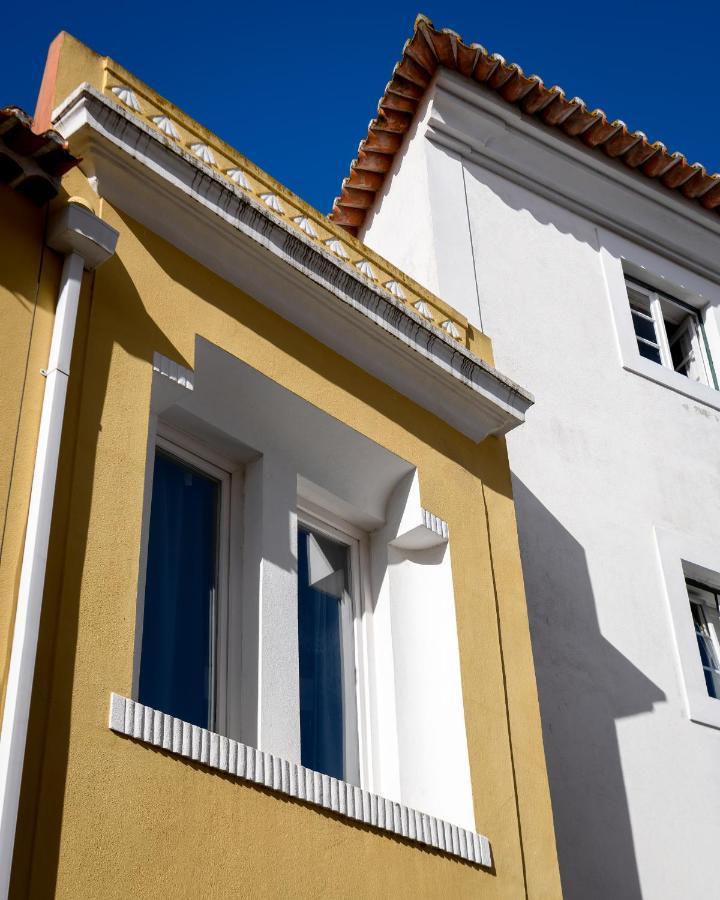 Alfama Yellow House Lissabon