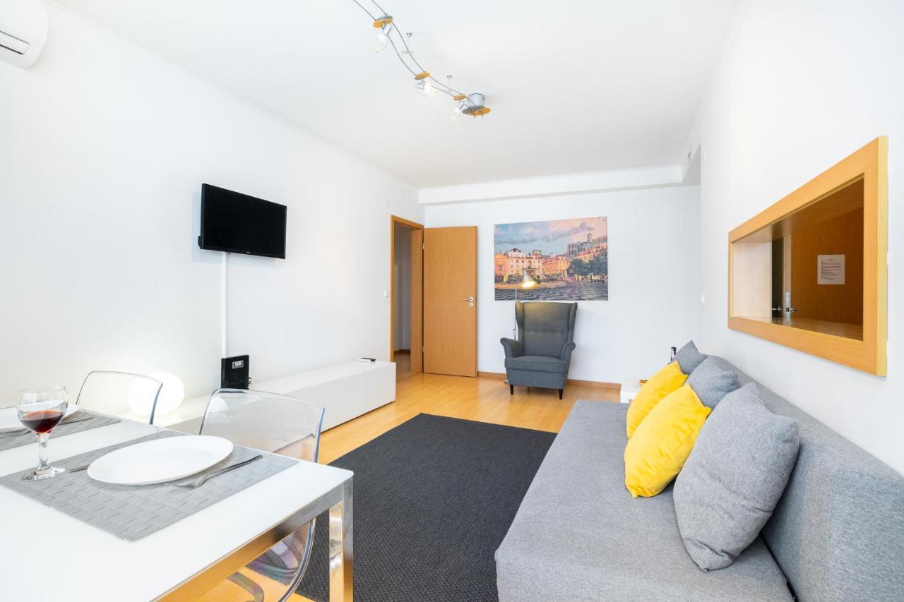 Lisboa, Cidade, Elegant With Air Cond, Free Wifi And Near Metro, By Ig * Lisbon