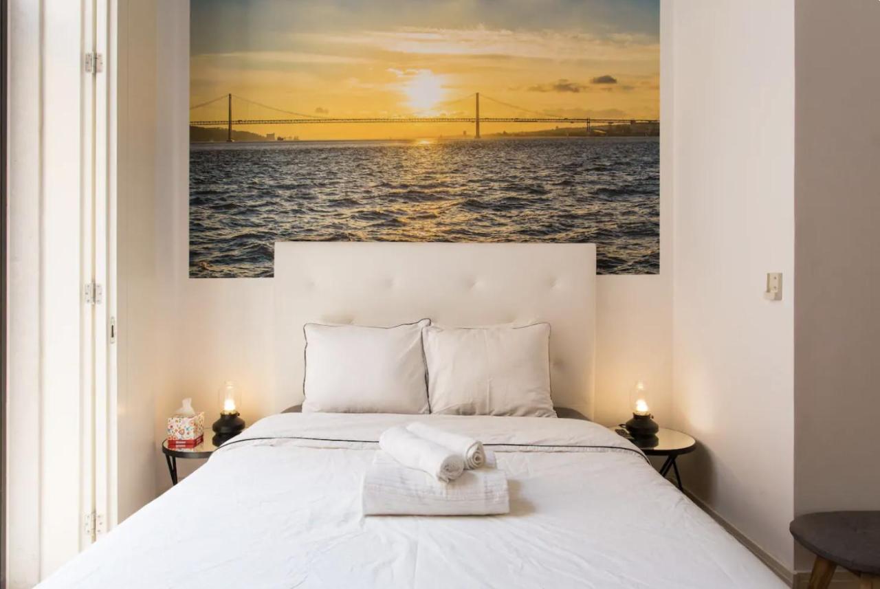 Beautiful 3-story House In Chiado With A 40m² Private Terrace Apartment Lissabon