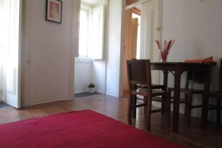 Center Simple Charming Apartment *