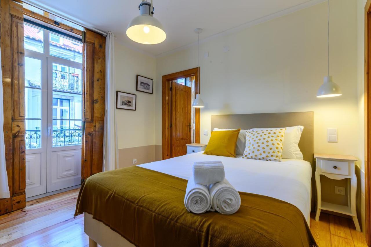 Apartment Downtown Correeiros