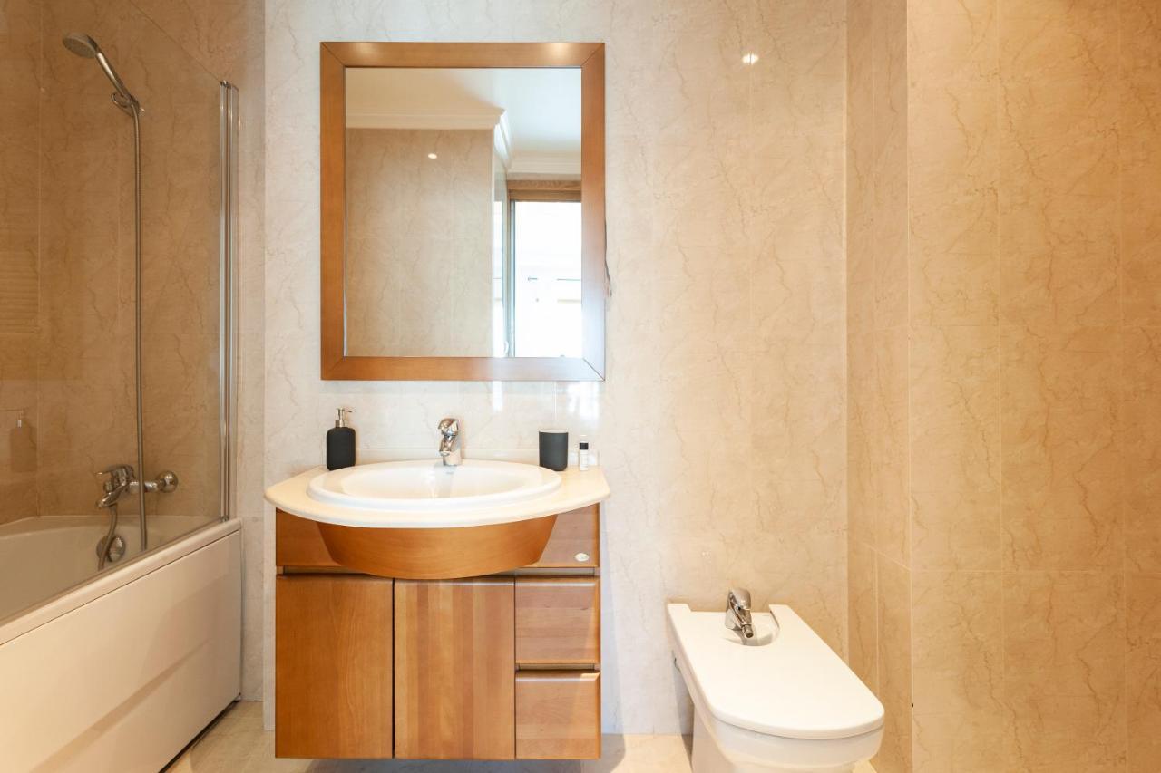 Appartement Orient - Modern, Spacious And Sunny! By The River! Lissabon