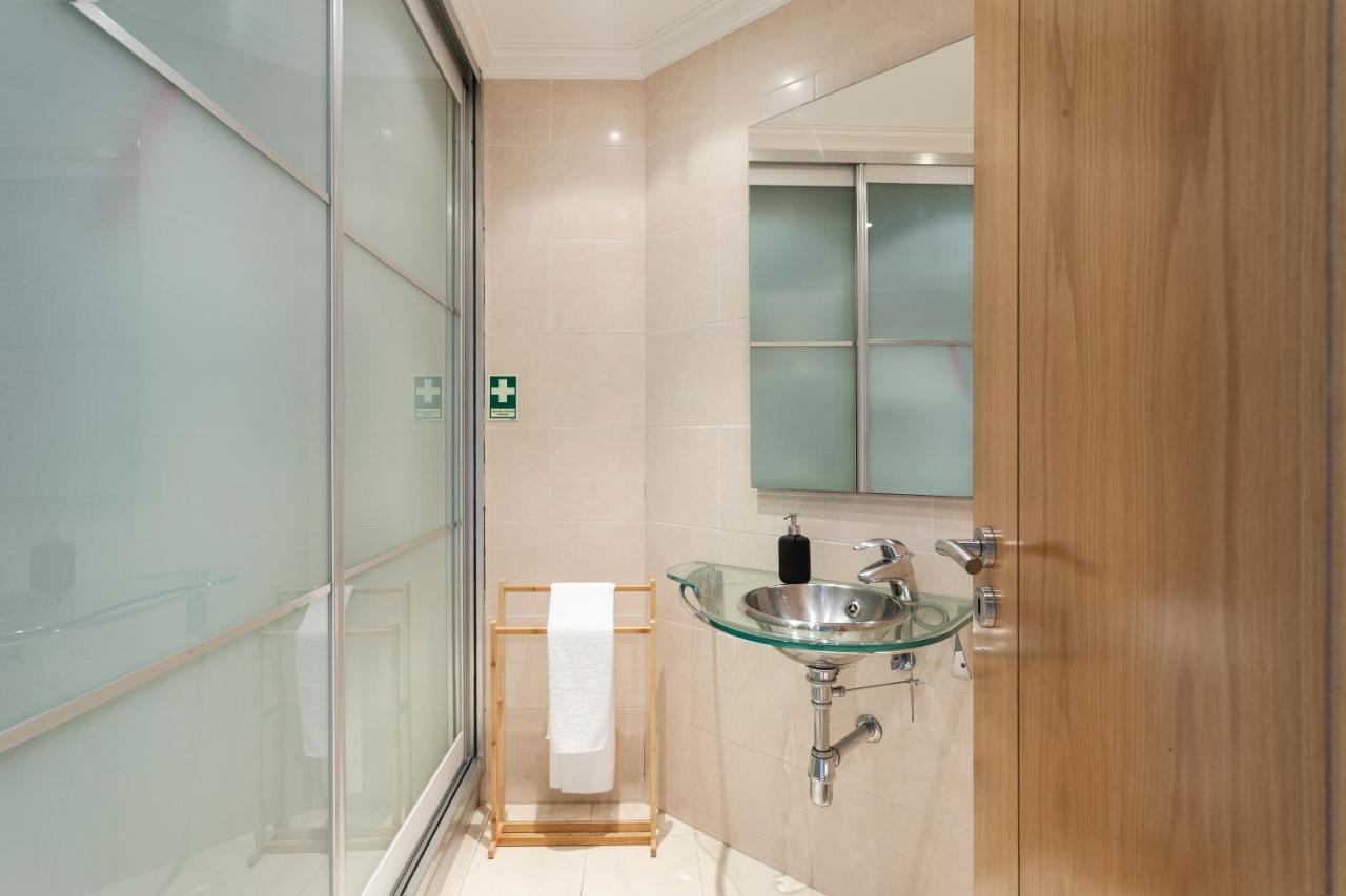 Orient - Modern, Spacious And Sunny! By The River! Appartement