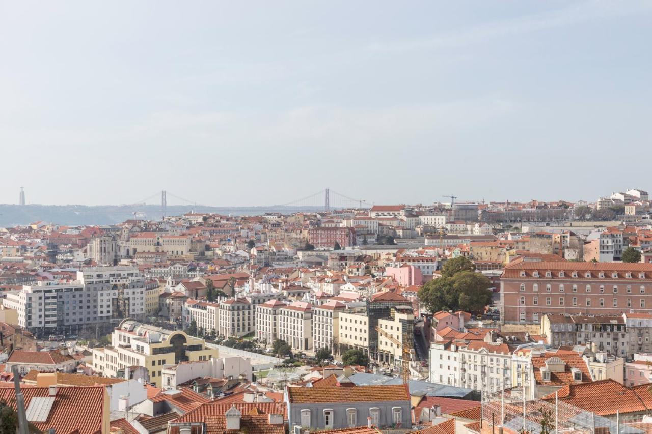 Stroll To Coffee Shops Near A Renovated Hillside In Graca * Lissabon