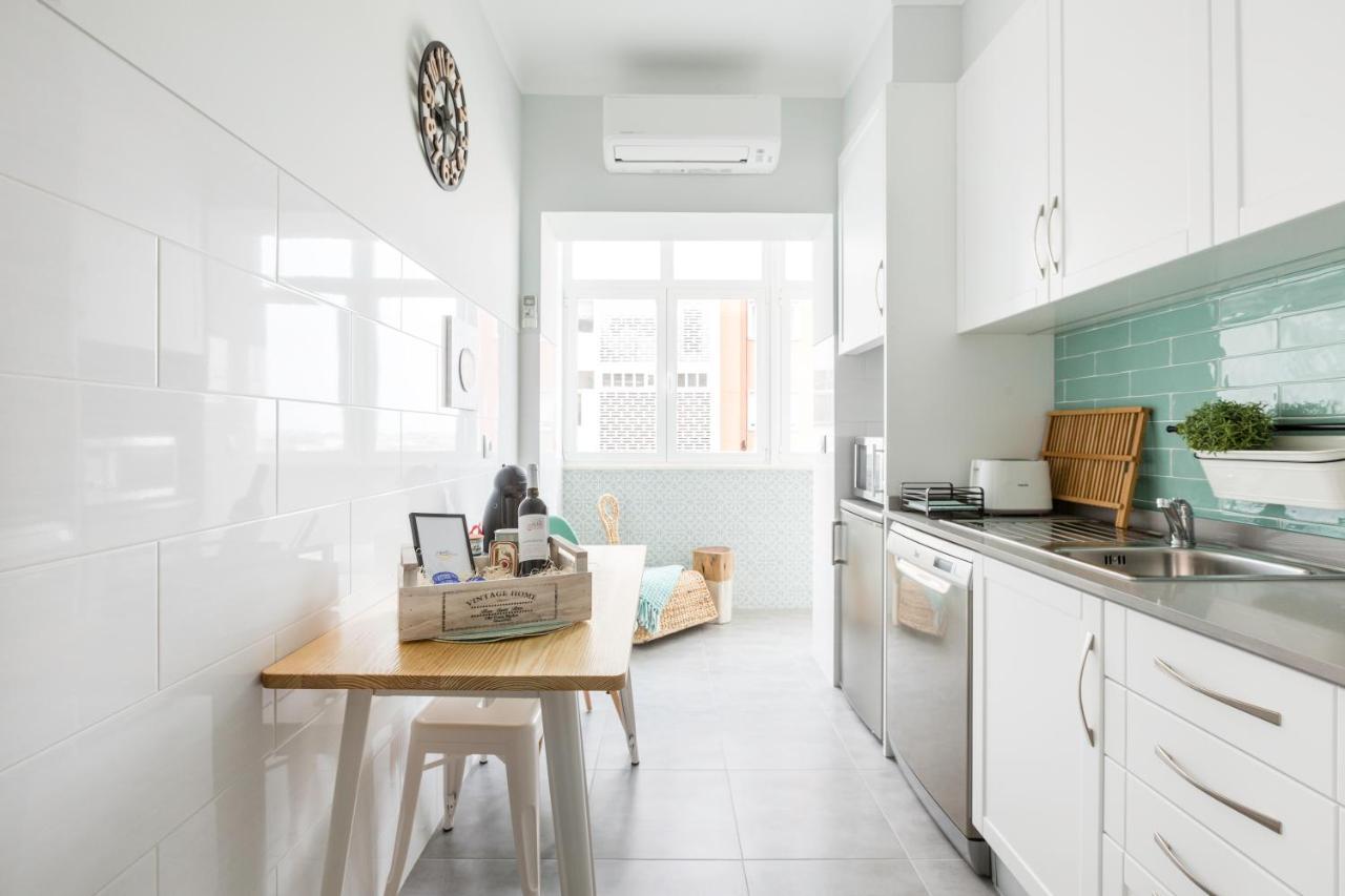 Appartement Stroll To Coffee Shops Near A Renovated Hillside In Graca