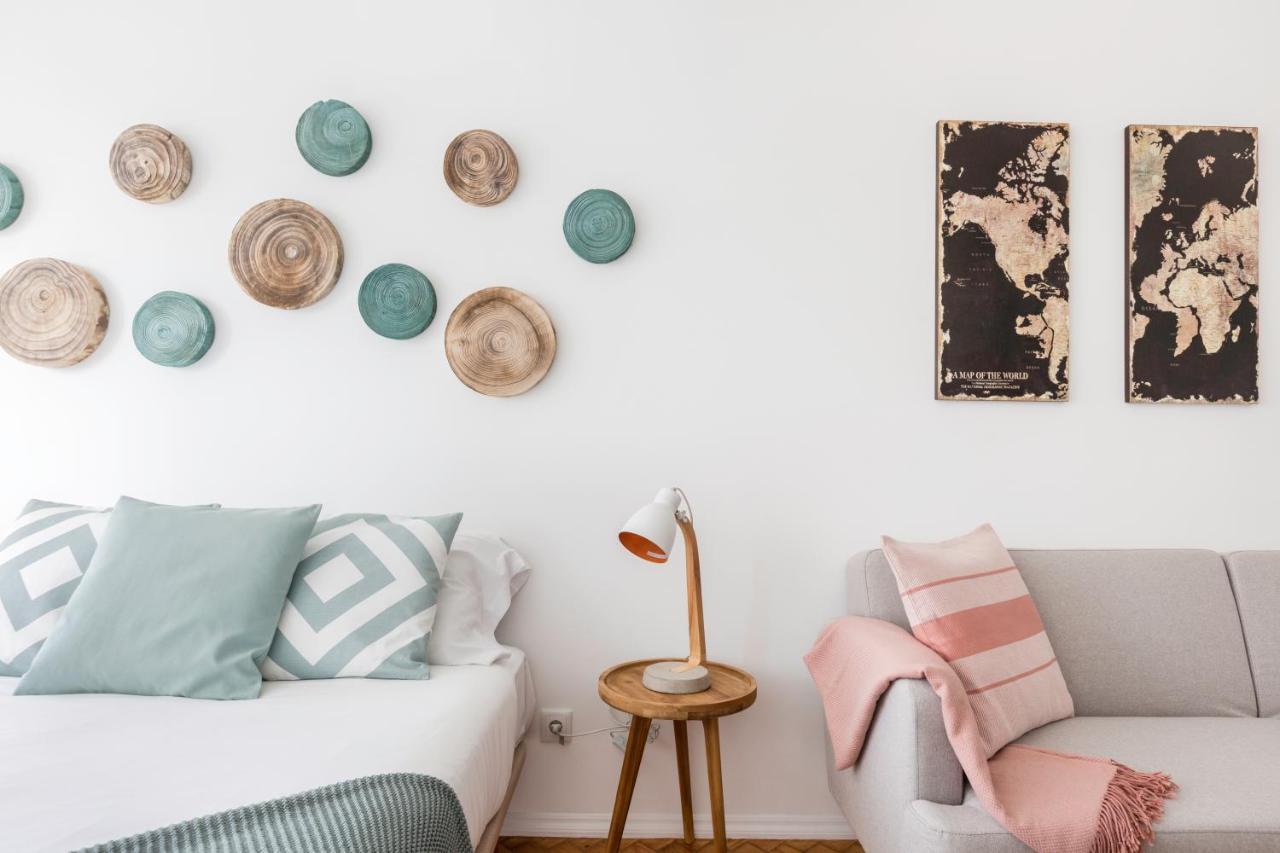 Appartement Stroll To Coffee Shops Near A Renovated Hillside In Graca Lissabon