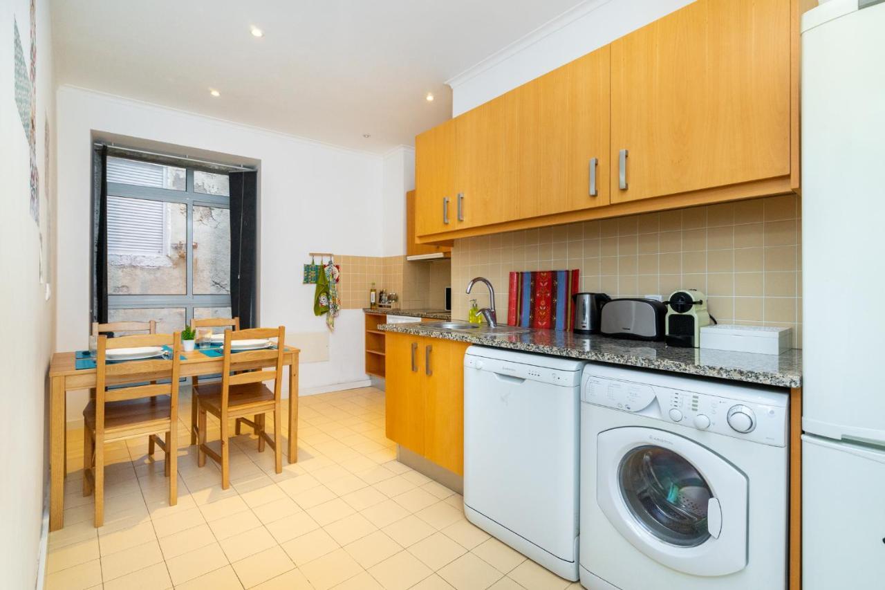 Whome | Trigueiros Downtown Apartamento